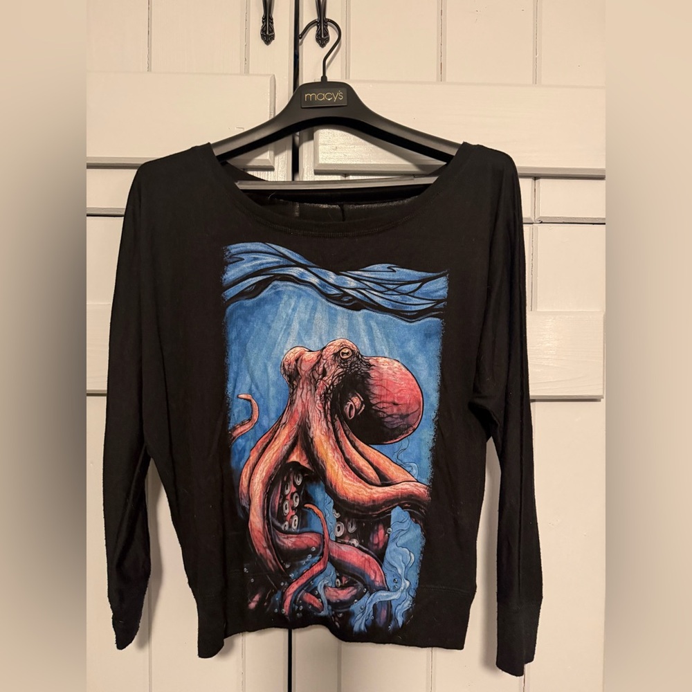 Curbside Black Octopus Graphic Long Sleeve Top